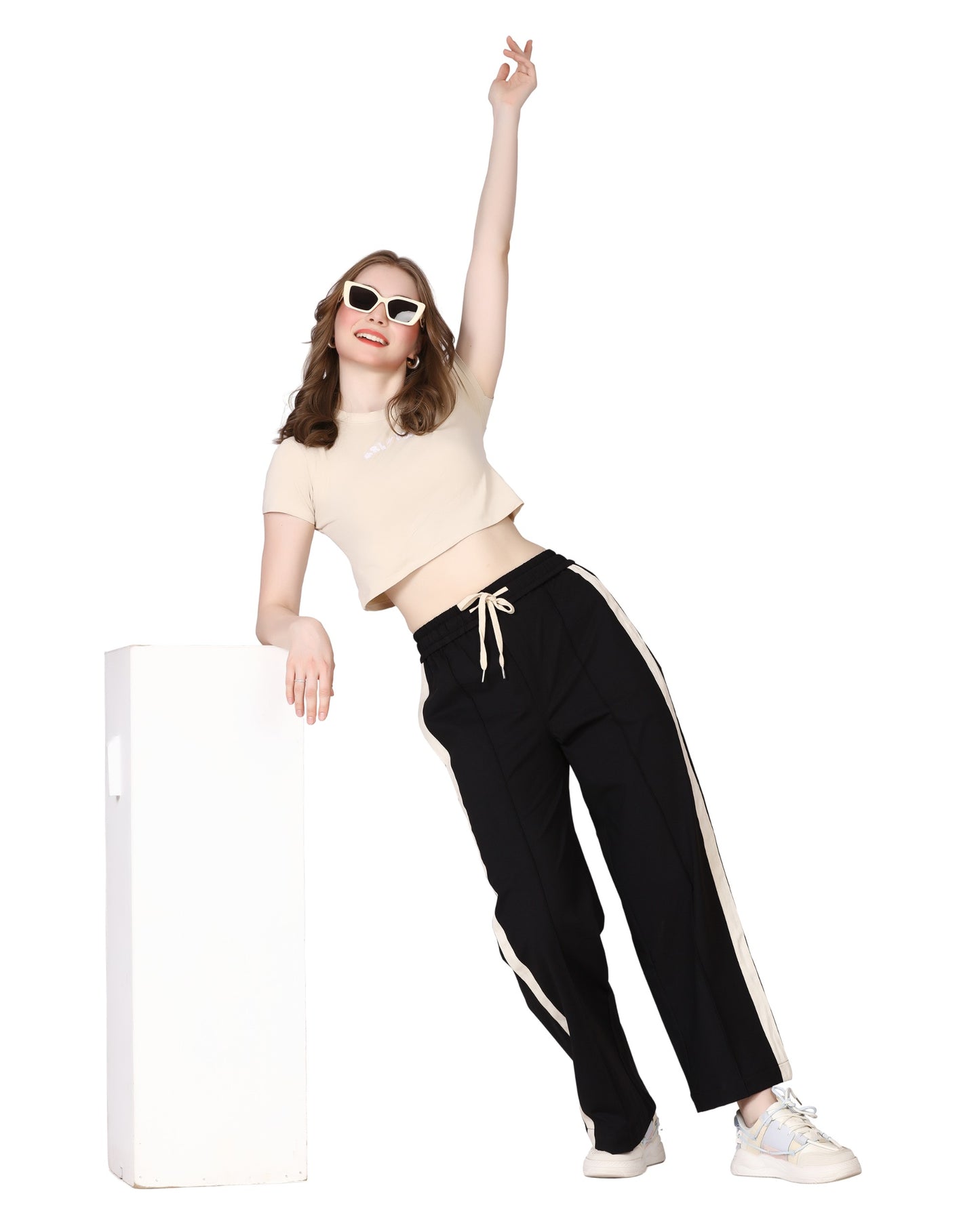 Momsee Track Fit Pants - Black